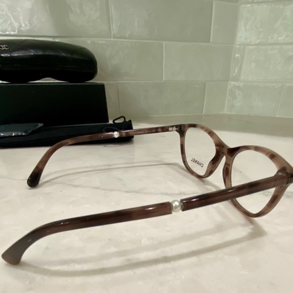 AUTHENTIC Chanel Eywear 3377H pearl frames color 1641 - Picture 3 of 7